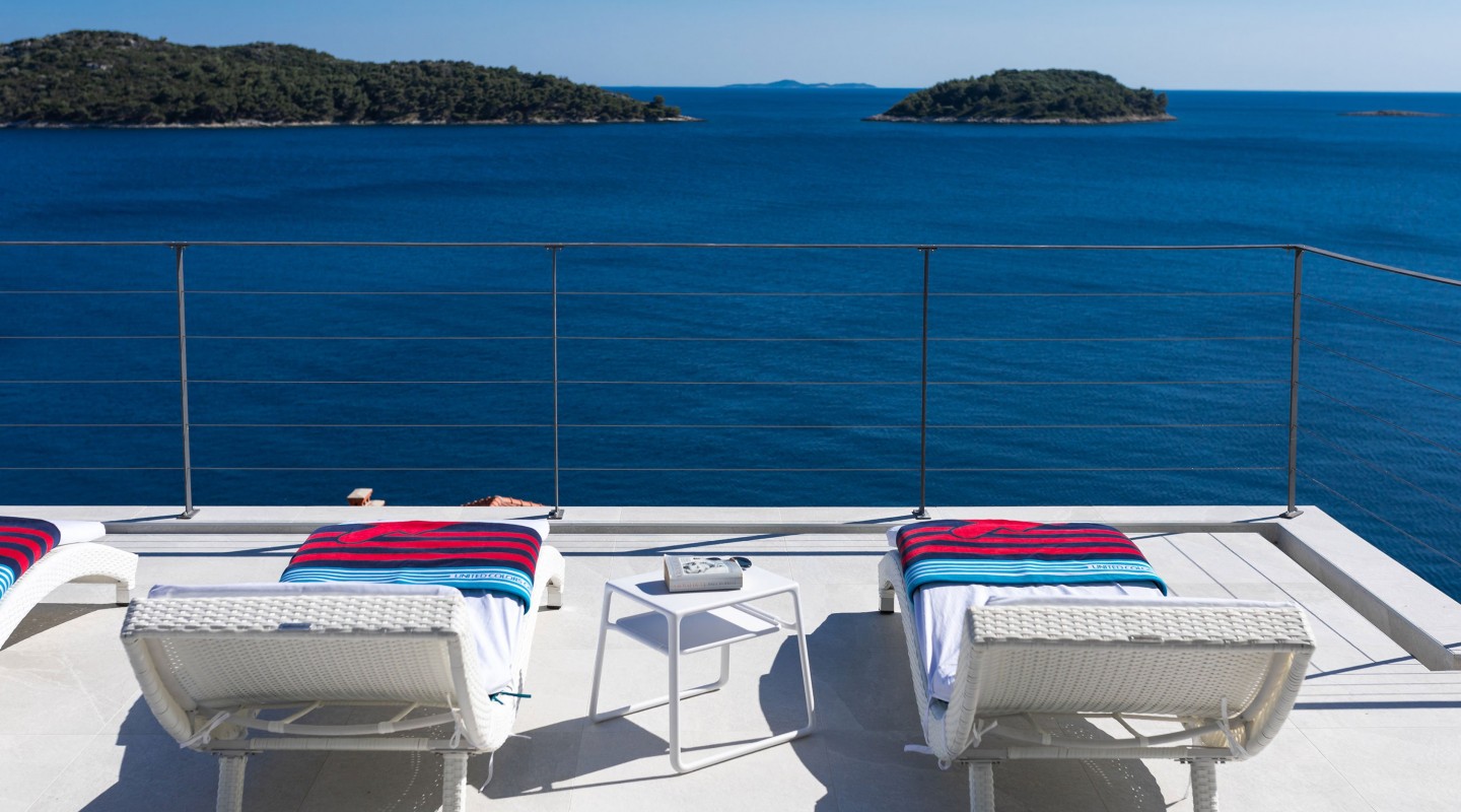 info 2 villa Desire DE