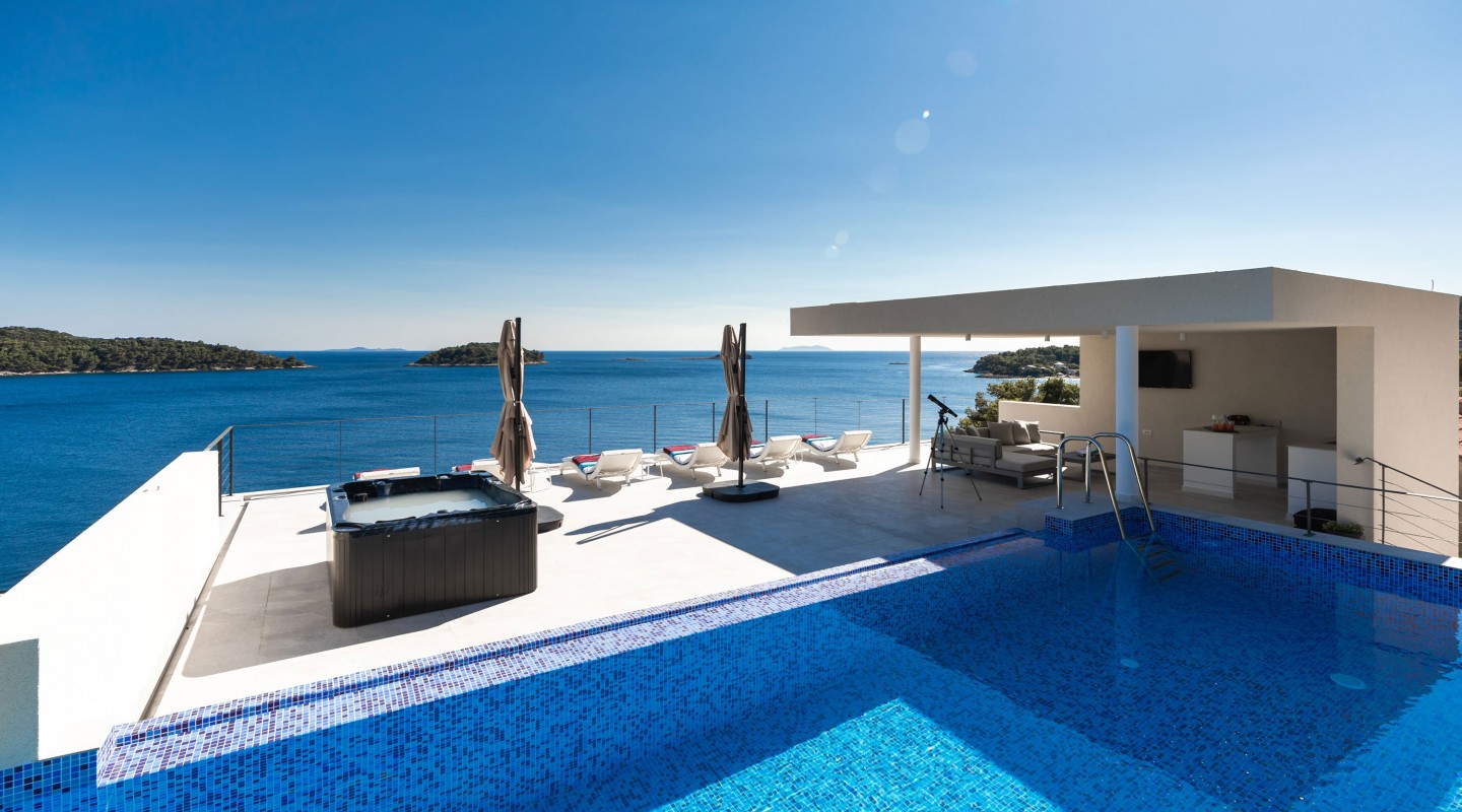 info 3 villa Desire DE